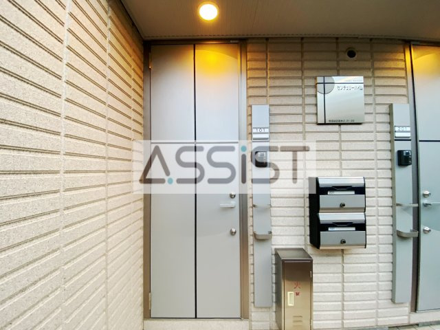 センチュリーハイムの玄関
