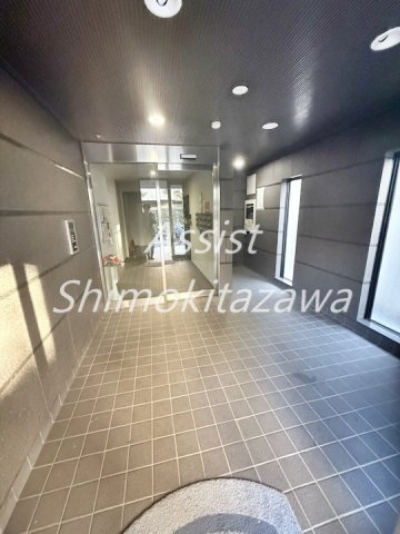 世田谷区大蔵１丁目の賃貸マンションのロビー