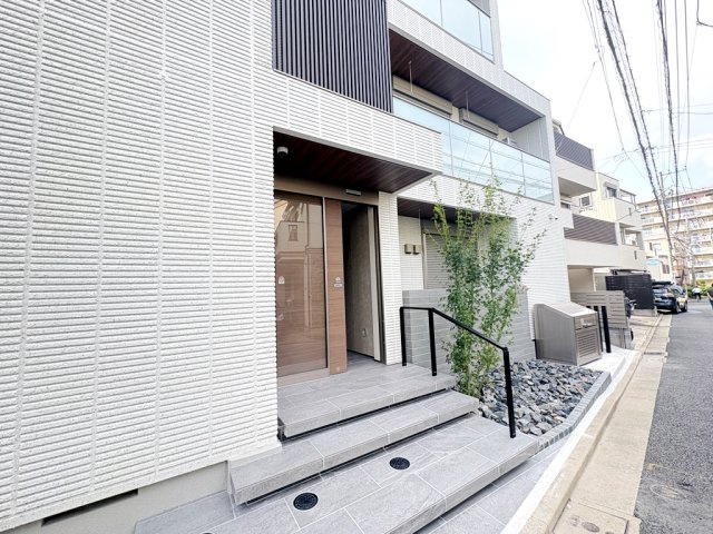 グレイスタウン上北沢のエントランス