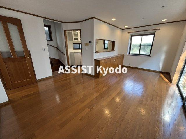 世田谷区桜上水３丁目の一戸建ての居間・リビング