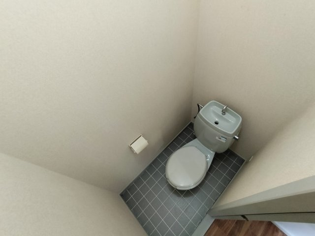 イーストヒルズのトイレ|清潔感のあるトイレです