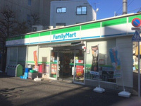 ファミリーマート世田谷新町店