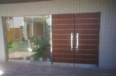 【エントランス】 | らふぃね壱番館 | 落ち着いたエントランスです