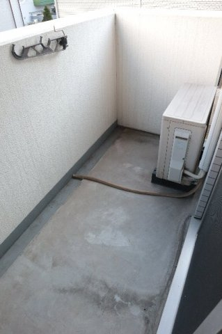 【バルコニー】 | らふぃね壱番館 | 暖かな日差しのふりそそぐバルコニー