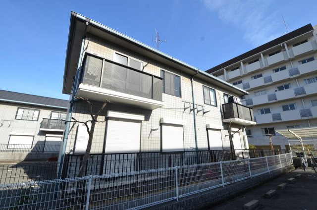 敷地内に駐輪場があります♪
