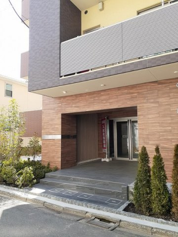 レジデンス桜樺のエントランス|毎日通るエントランスはこのようになっています