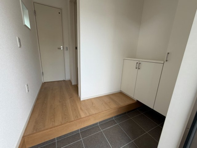 【玄関】 | 紫竹西北町　新築戸建
