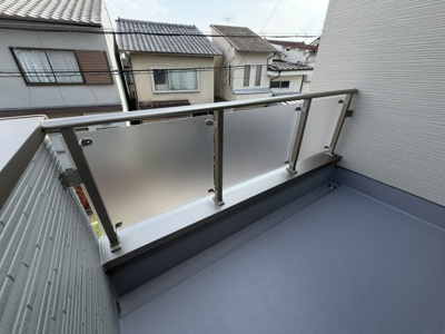 【バルコニー】 | 紫竹西北町　新築戸建 | 南向きバルコニー