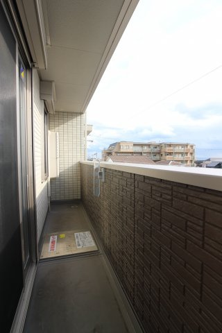 メゾンドラピスラジュリのバルコニー