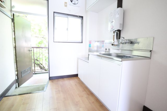 三鷹市井口４丁目のアパートのキッチン|使いやすいキッチンです