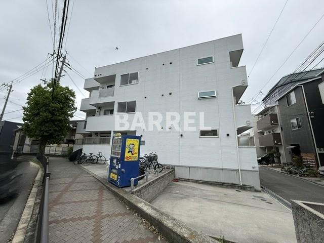 L&CスターハイツNo16の外観