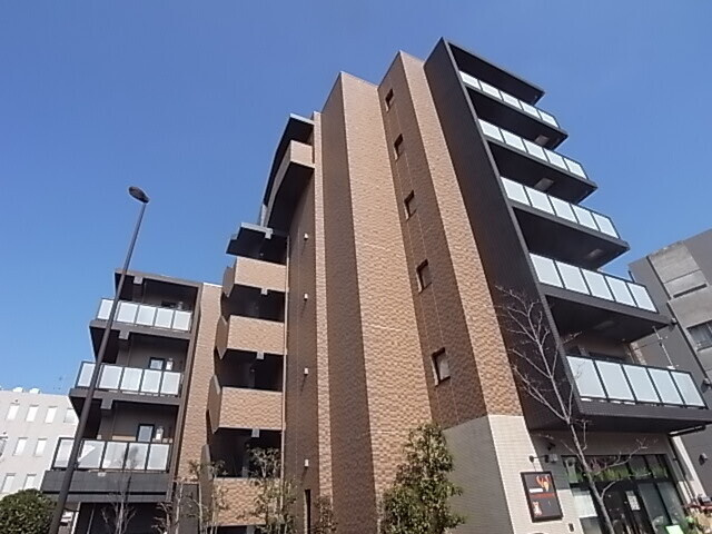 【外観】 | メゾン・プティ　シエル | 鉄筋コンクリート造のがっちりとした建物。