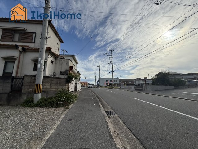 神戸市西区伊川谷町潤和　中古戸建のその他|●資料・カタログのご請求無料●前面道路は幅員約11.2ｍございます。道路広々で安心です！