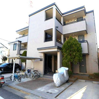 リファイン桜のエントランス