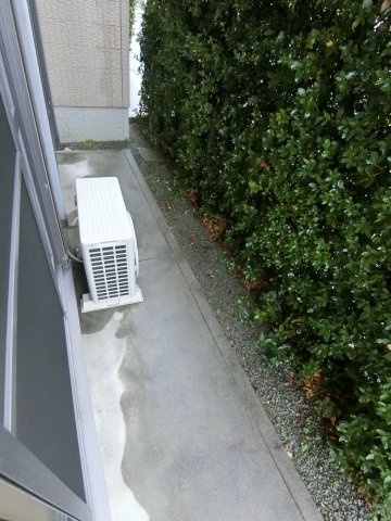 Logement de haut pon（ロジュムドオポー）のバルコニー|イメージ101号室の写真（反転あり）