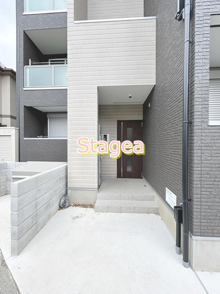 REGALEST 七里のエントランス