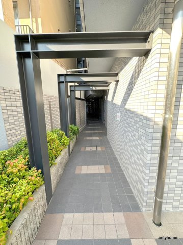 AXIS LIFE UMEDA　仲介手数料無料のエントランス