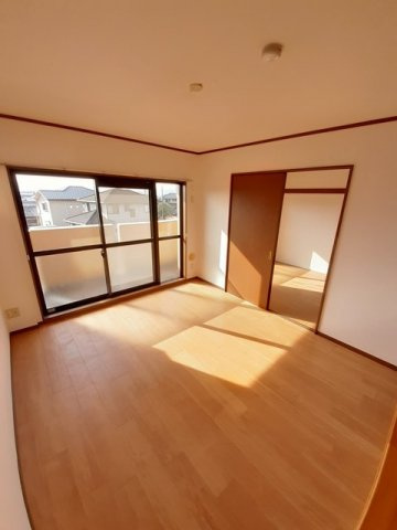 フォレストパレス五番館の居間・リビング