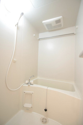 熊本市中央区黒髪２丁目の賃貸マンションの浴室|日々の暮らしに欠かせないお風呂です