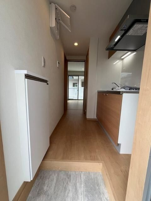 クレスタ鴨居の玄関