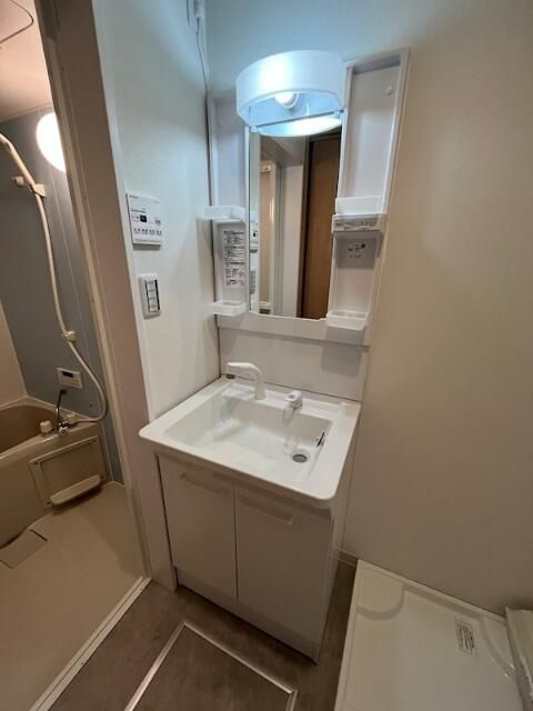 クレスタ鴨居の独立洗面台