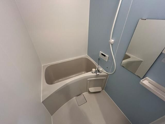 クレスタ鴨居の浴室