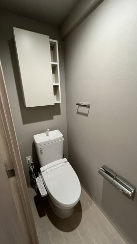 板橋区東山町の賃貸マンションのトイレ