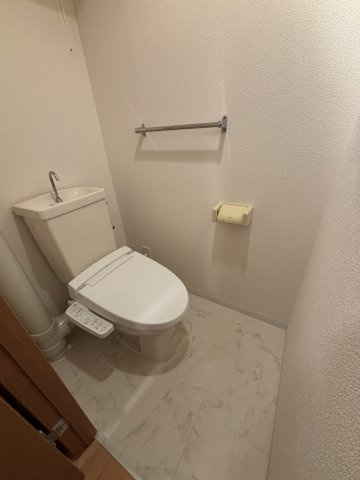 福岡市早良区城西１丁目の賃貸マンションのトイレ|コンパクトで使いやすいトイレです