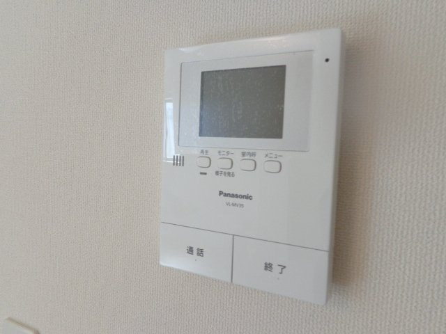 プティハルダの内装|カメラ付インターホン