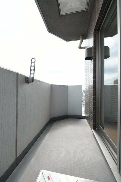 レガリアタワーレジデンスのバルコニー