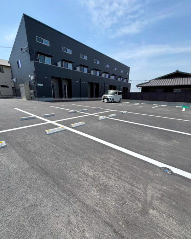 グレイス高三潴【キャッシュバック対象物件】の駐車場|カースペースがあります