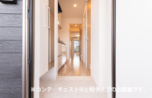 ヌーヴェル　ラ　ヴィの玄関