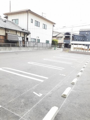 【駐車場】 | プレージア虫取