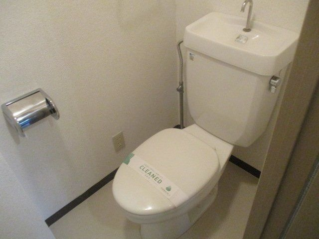 菱和パレス三軒茶屋のトイレ