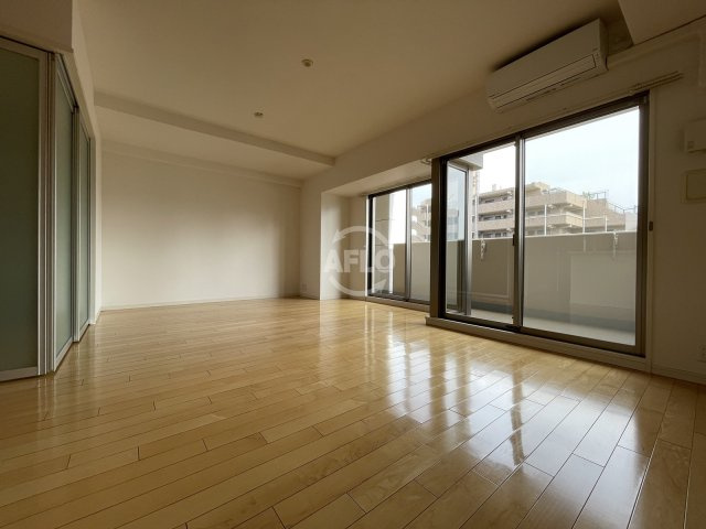 グレンパーク梅田北　扇町小学校区の居間・リビング|グレンパーク梅田北　リビング