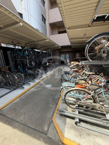 ウェリス西天満の駐車場