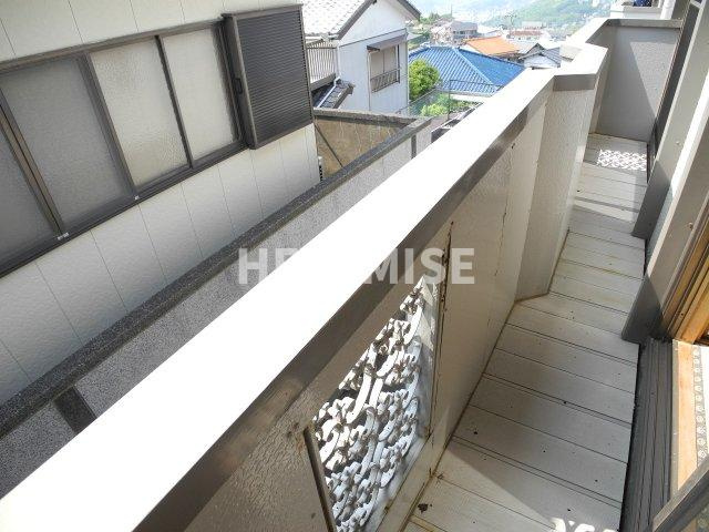 上小島ハイツのバルコニー|※リノベ前の画像です※現況を優先します