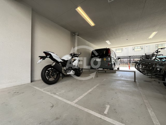 ジュネス新大阪レジデンスのその他|バイク置き場