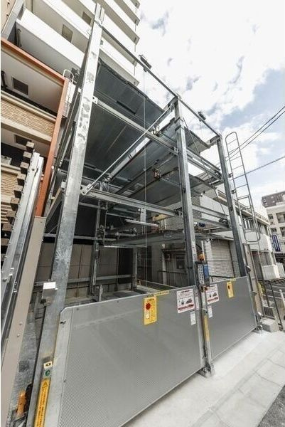 エスリードレジデンス上前津フロントの駐車場
