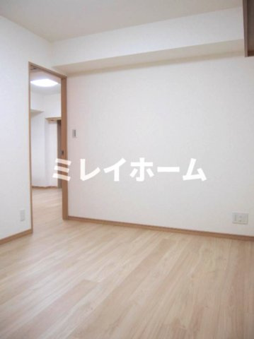 ルーブル品川西小山の寝室