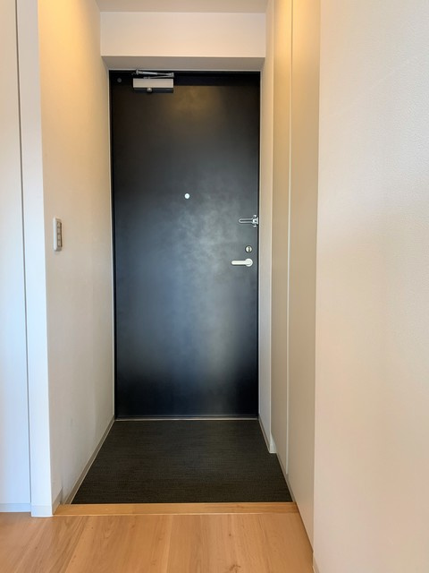 スクエア湘南の玄関