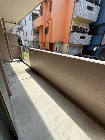ラポール忍ヶ丘のバルコニー