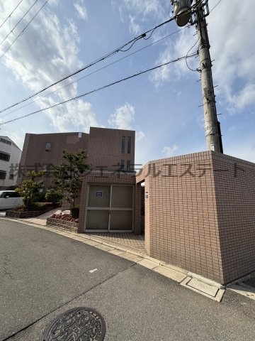 ラポール忍ヶ丘の外観