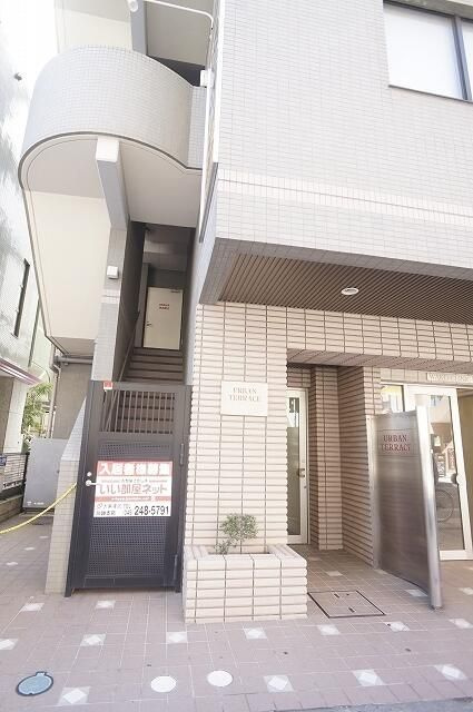 ＵＲＢＡＮ　ＴＥＲＲＡＣＥのエントランス