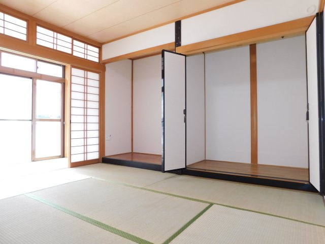 海部郡大治町大字堀之内字中切の中古一戸建の和室|◇和室◇　　南面で明るい和室約６．０帖　仏間・床の間付き　（２０２６年７月リフォーム済）