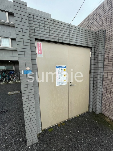 グランプエルタのその他共用部分|敷地内ゴミ置き場です。