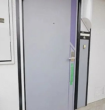 チェリーハイツの玄関
