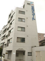 落ち着いた雰囲気の外観です