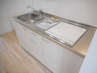コンパクトなキッチンで掃除もラクラク