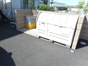 敷地内ゴミ捨て場